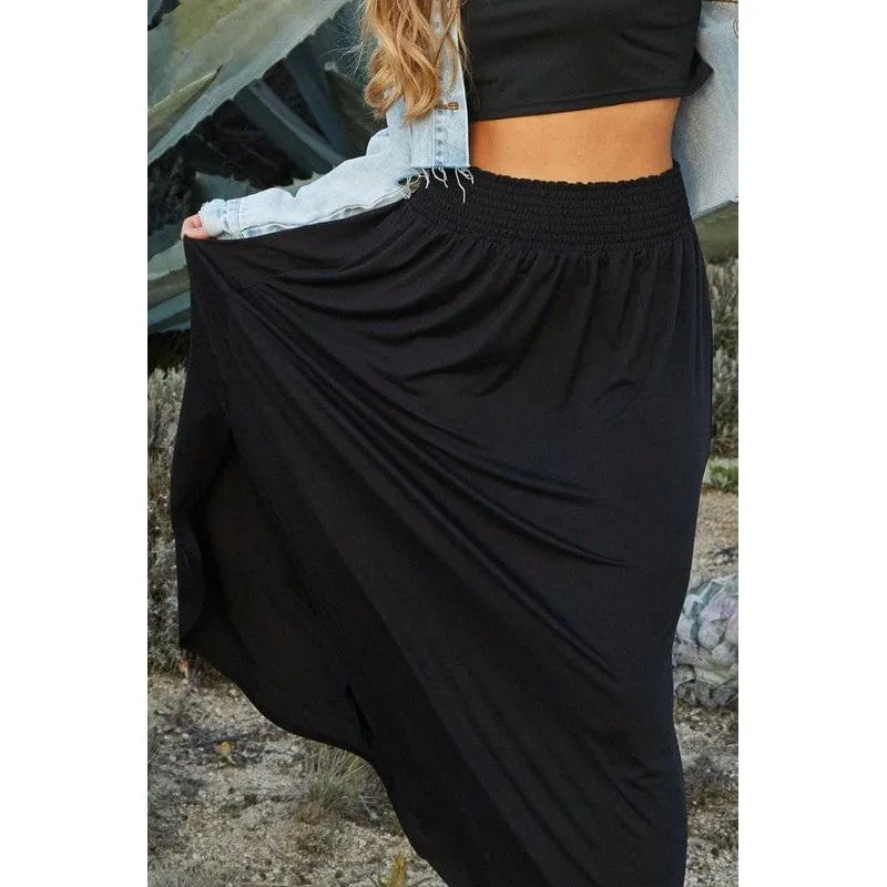 Smocking waist maxi skirt with side pocket