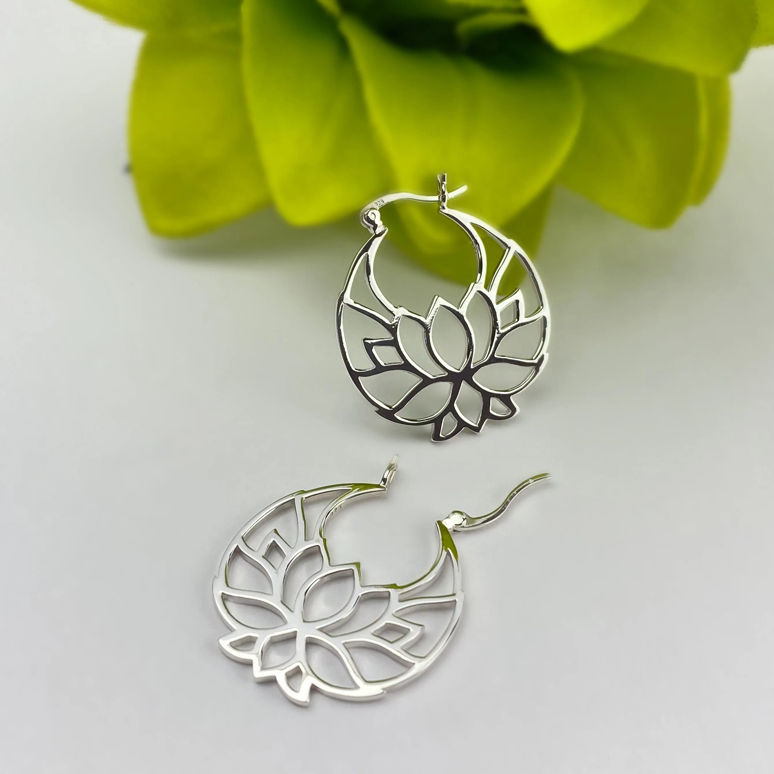 Waterlily Earrings - VE480